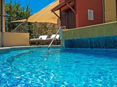 Hotel The Library Wellness Retreat 4*